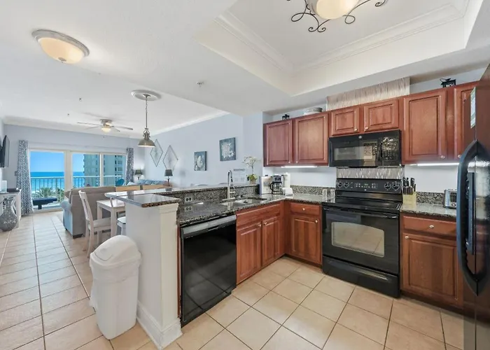 Apartment Crystal Tower 505 By Youngs Suncoast